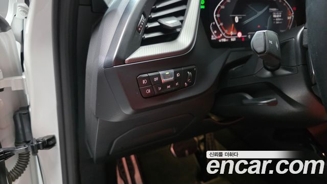 BMW 1-Series 2021 — photo 14