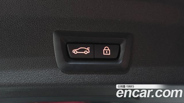 BMW 1-Series 2021 — photo 16