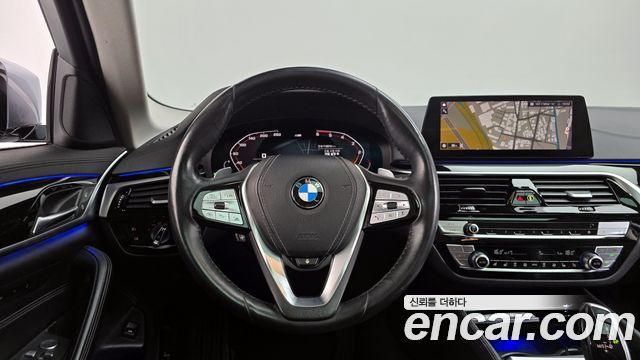 BMW 5-Series 2020 — photo 19