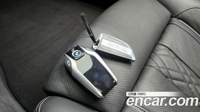 BMW 5-Series 2020 — photo 21
