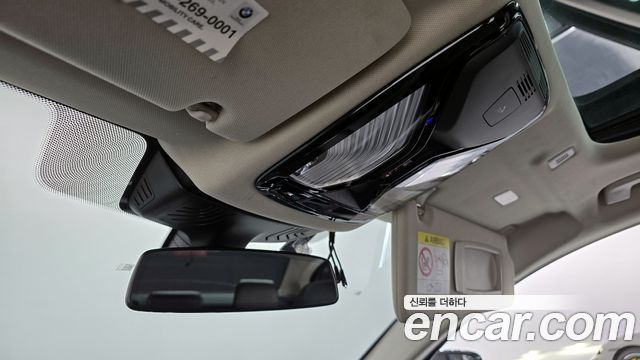 BMW 5-Series 2020 — photo 25