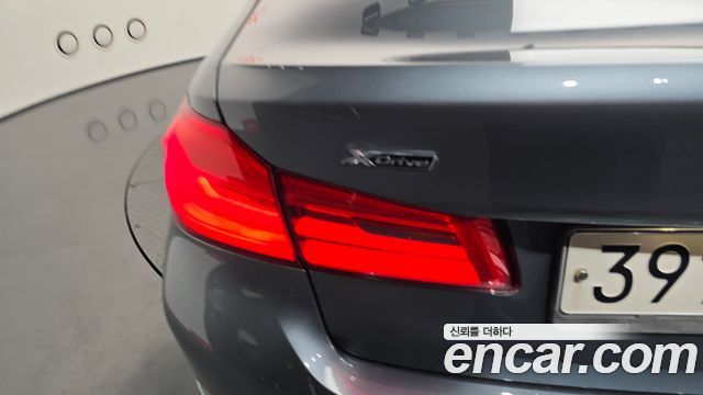 BMW 5-Series 2020 — photo 9