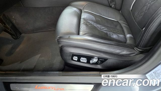 BMW 5-Series 2020 — photo 29