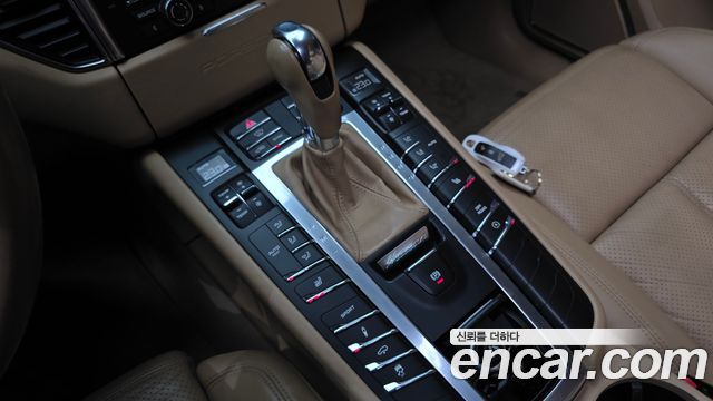 Porsche Macan 2014 — photo 9