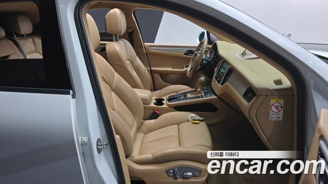 Porsche Macan 2014 — photo 11