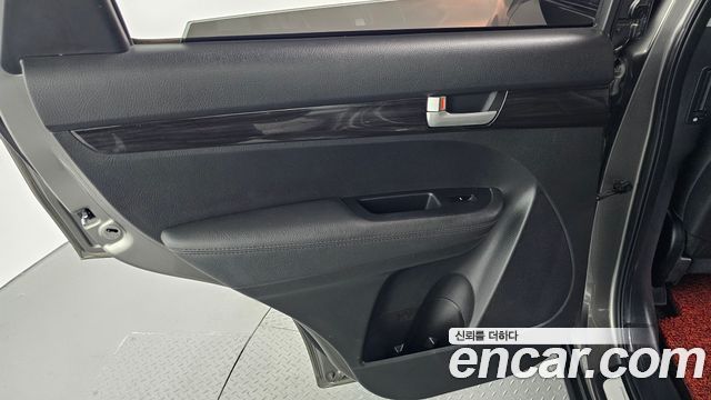 Kia Sorento 2011 — photo 15