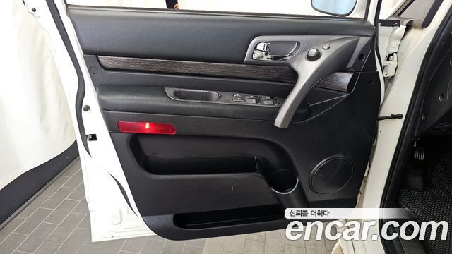 KG Mobility KORANDO 2017 — photo 14