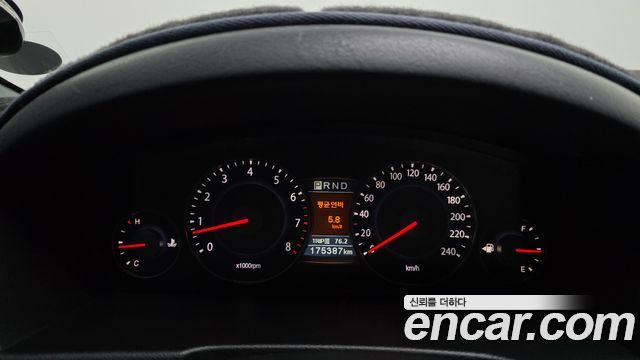 Kia OPIRUS 2009 — photo 8