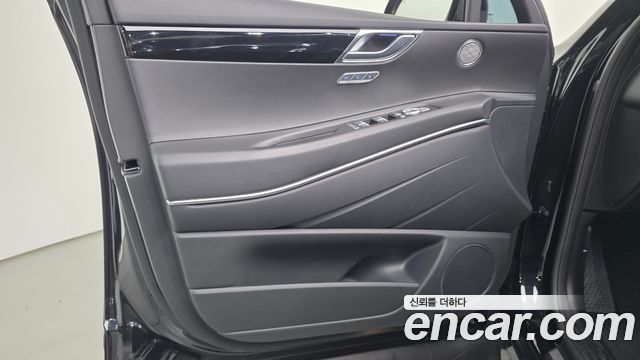 Genesis GV80 2023 — photo 14