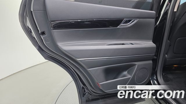 Genesis GV80 2023 — photo 15