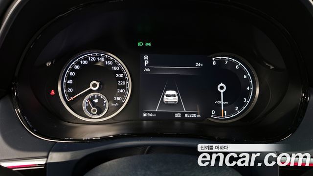 Genesis GV70 2021 — photo 11