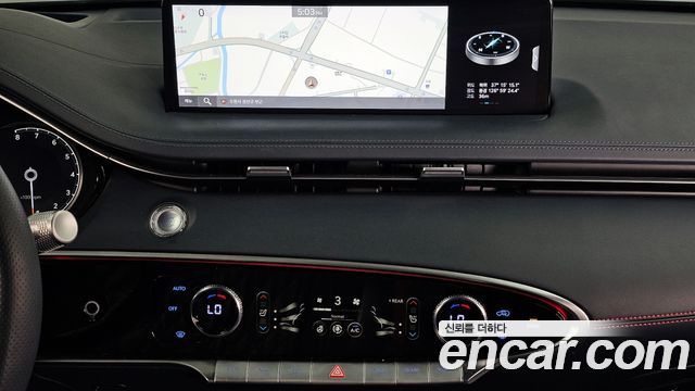 Genesis GV70 2021 — photo 20