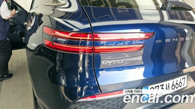 Genesis GV70 2021 — photo 9