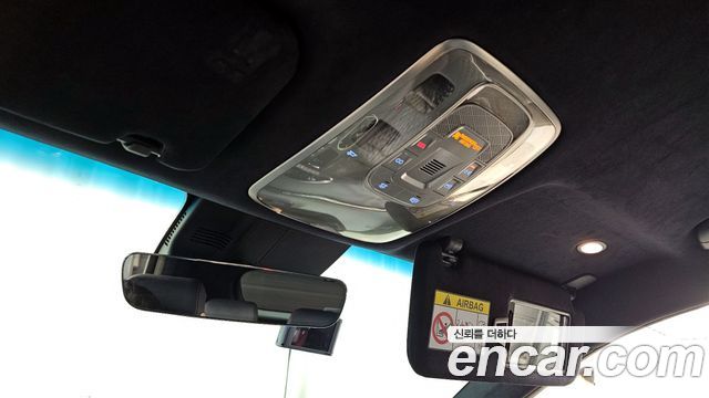 Genesis GV70 2021 — photo 31