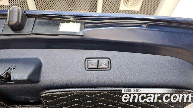 Genesis GV70 2021 — photo 34