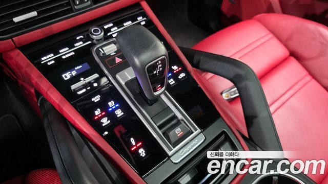 Porsche Cayenne 2020 — photo 12