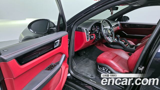 Porsche Cayenne 2020 — photo 13