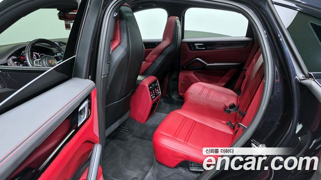 Porsche Cayenne 2020 — photo 18