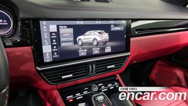 Porsche Cayenne 2020 — photo 22