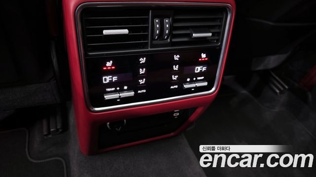 Porsche Cayenne 2020 — photo 25