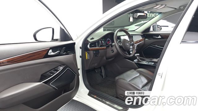 Kia K7 2017 — photo 10