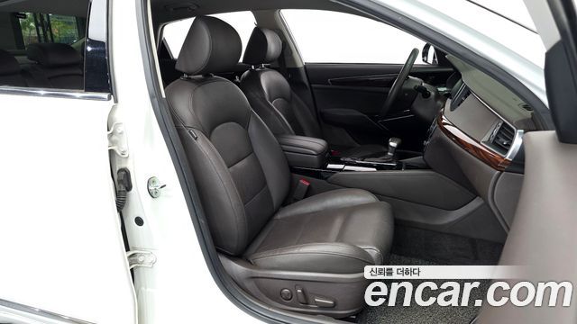 Kia K7 2017 — photo 11