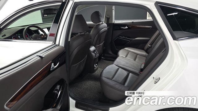 Kia K7 2017 — photo 12