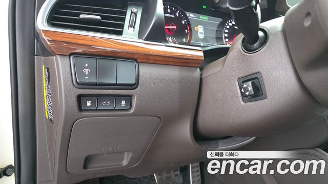 Kia K7 2017 — photo 16