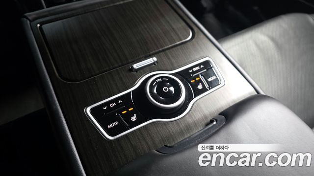 Kia K7 2012 — photo 19