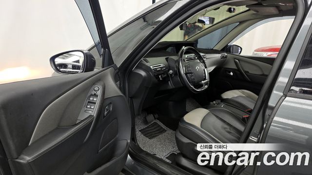 Citroën / DS C4 Picasso 2015 — photo 10