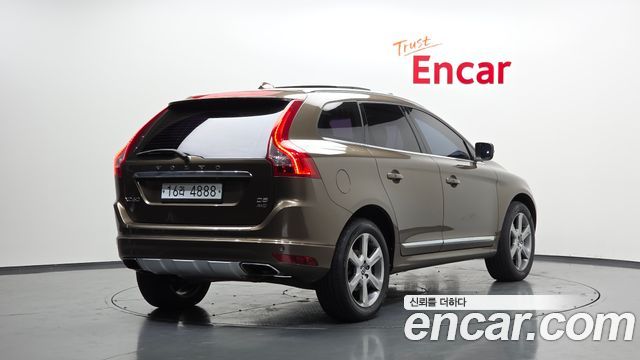 Volvo XC60 2015 — photo 2