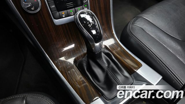 Volvo XC60 2015 — photo 9