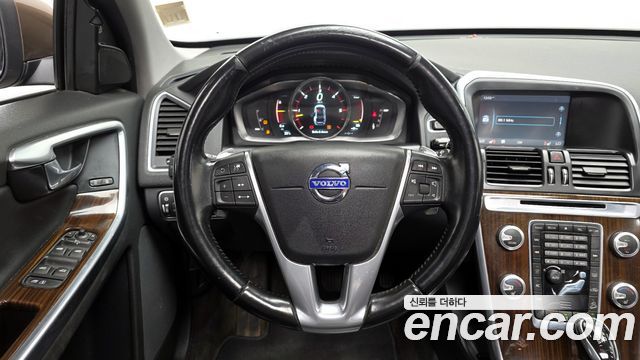 Volvo XC60 2015 — photo 12