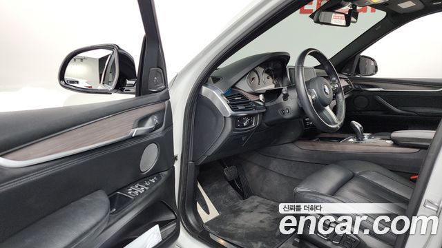 BMW X5 2015 — photo 10