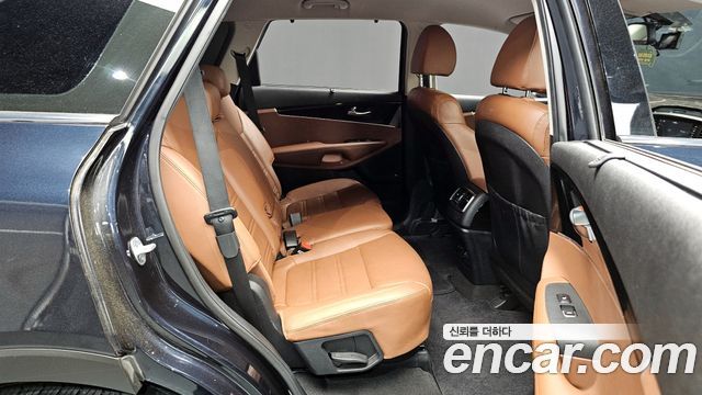 Kia Sorento 2018 — photo 17