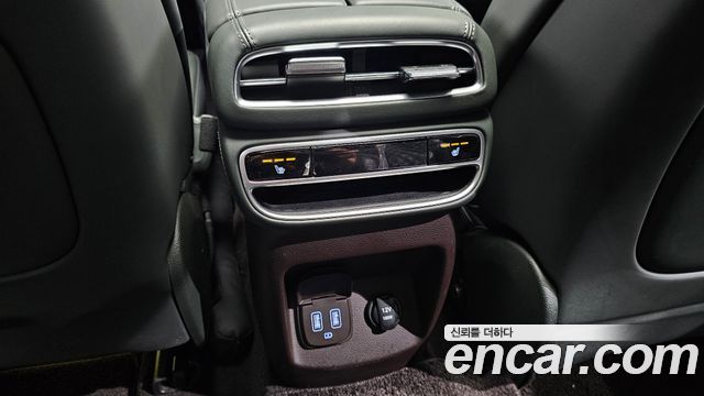 Genesis GV80 2022 — photo 32
