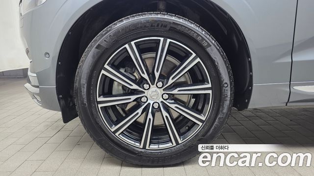 Volvo XC60 2018 — photo 5