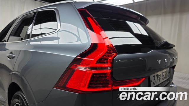 Volvo XC60 2018 — photo 9