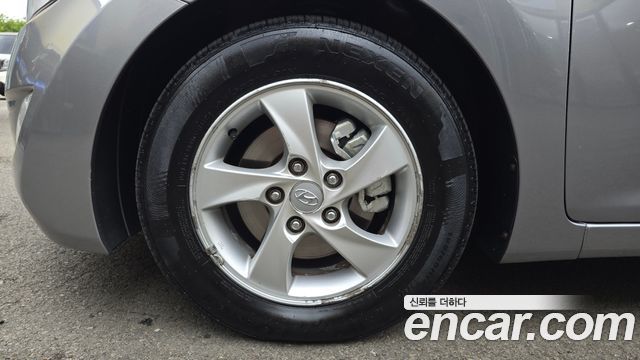 Hyundai AVANTE 2012 — photo 5