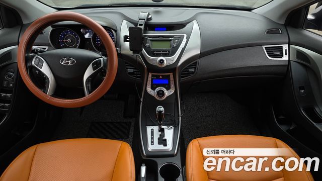 Hyundai AVANTE 2012 — photo 10