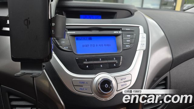 Hyundai AVANTE 2012 — photo 25
