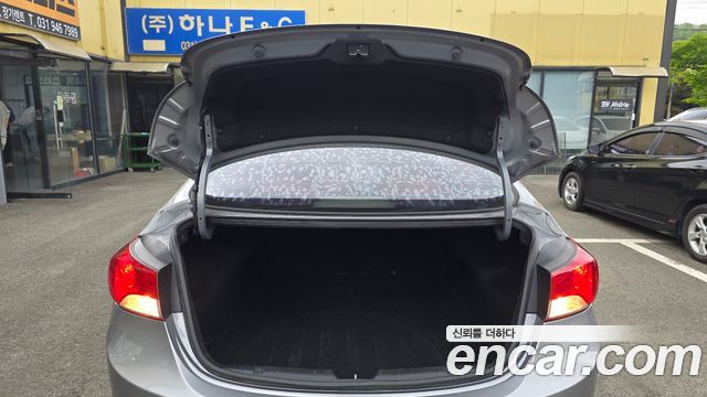 Hyundai AVANTE 2012 — photo 26