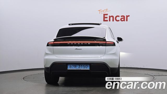 Porsche Macan 2025 — photo 4