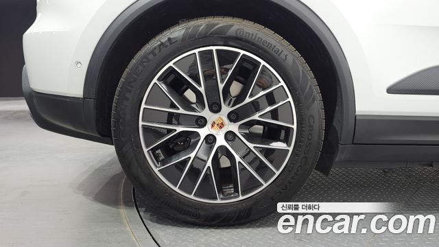 Porsche Macan 2025 — photo 5