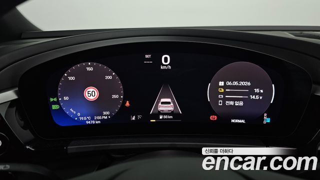 Porsche Macan 2025 — photo 8