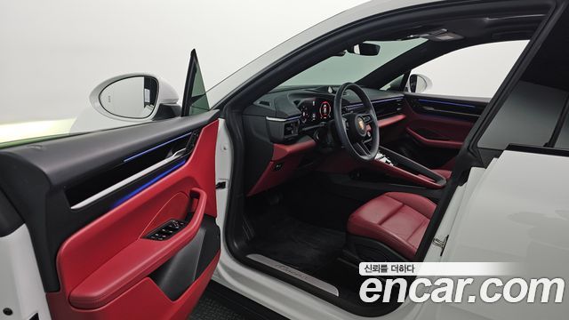 Porsche Macan 2025 — photo 10