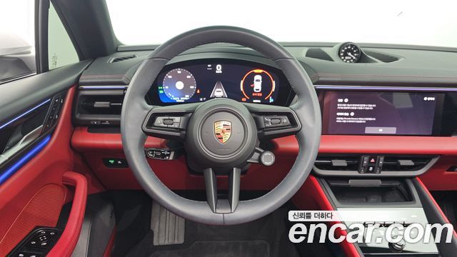 Porsche Macan 2025 — photo 12