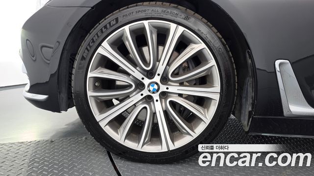 BMW 7-Series 2016 — photo 5