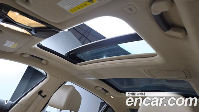BMW 7-Series 2016 — photo 17