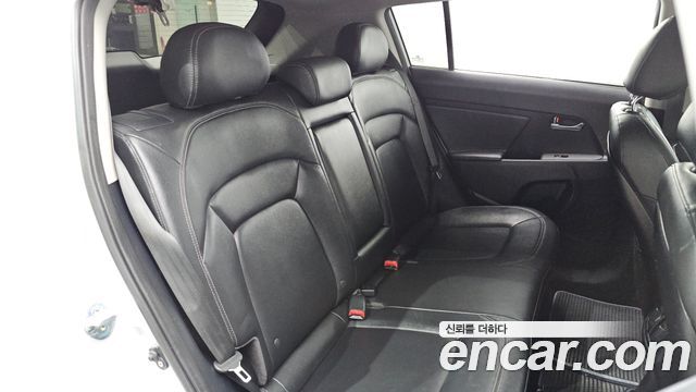 Kia Sportage 2016 — photo 16